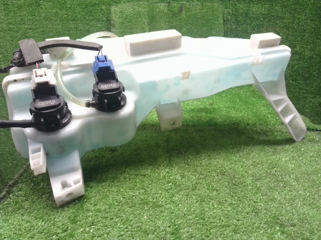 キャロル ウォッシャータンク DBA-HB36S 1A11-76-671