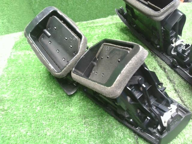 エクストレイル 内装部品 DBA-NT32 68750-4CE0A