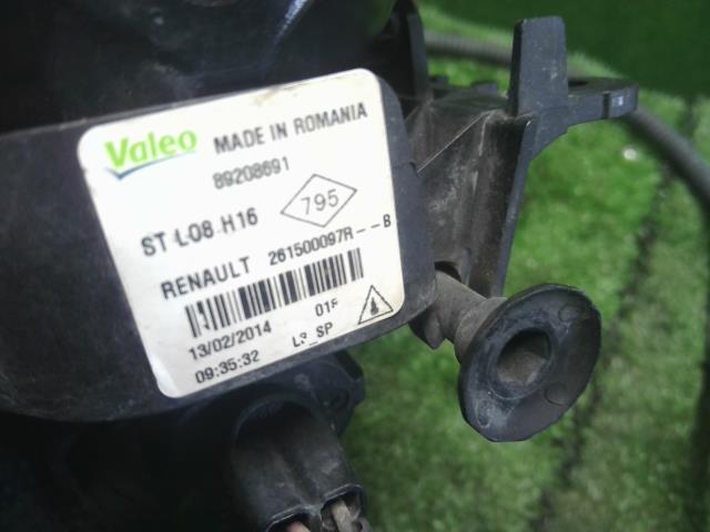 ルノー カングー 左フォグランプ ABA-KWK4M 261500097R