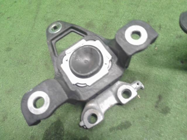 N-BOX E/G部品 DBA-JF4 50820TTA-003
