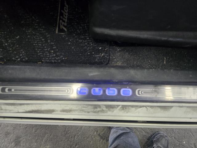 キューブ 内装部品 DBA-Z12