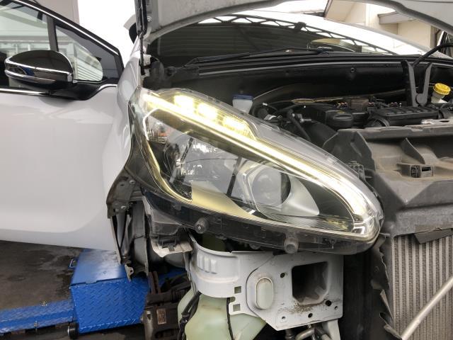 プジョー 208 右ヘッドランプASSY ABA-A9HN01