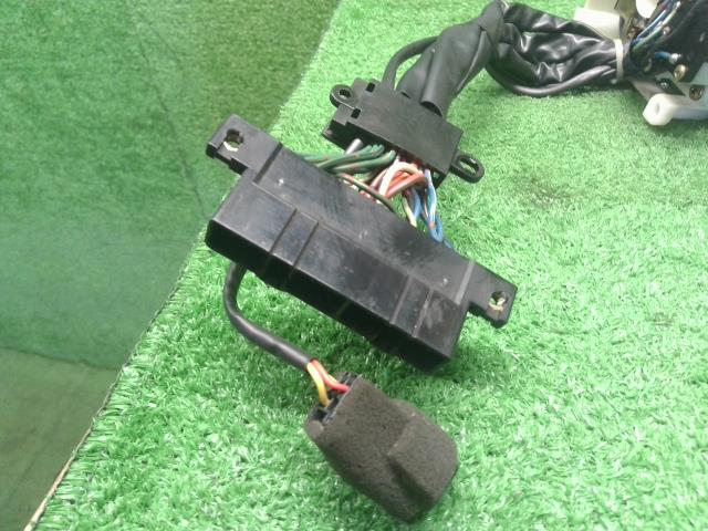 ランドクルーザープラド ディマースイッチ Q-LJ78G 84310-60830