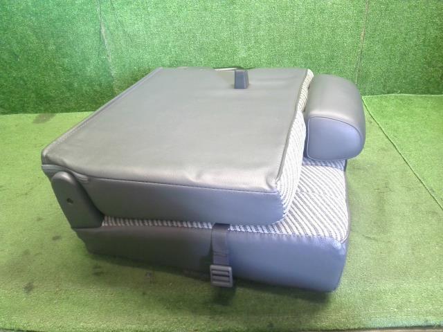 ランドクルーザープラド Rシート Q-LJ78G