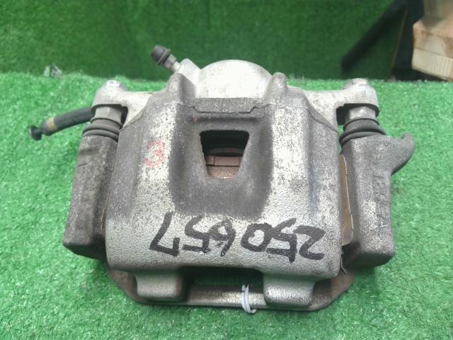 ヴォクシー 左Rキャリパー DAA-ZWR80G 47850-28080