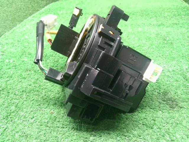 フォレスター 電装部品 5AA-SKE 83196AL020