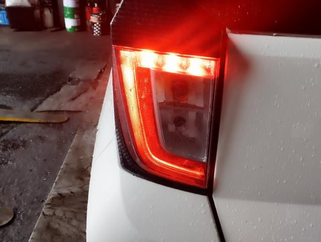 ミライース 左テールランプ DBA-LA360S 81560-B2740