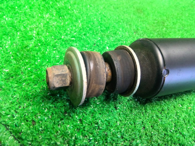 ジムニーシエラ 左Fショックアブソーバー 3BA-JB74W 41610-78R00