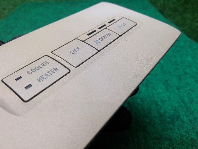 【中古】デリカD5 DBA-CV5W AC エアコン