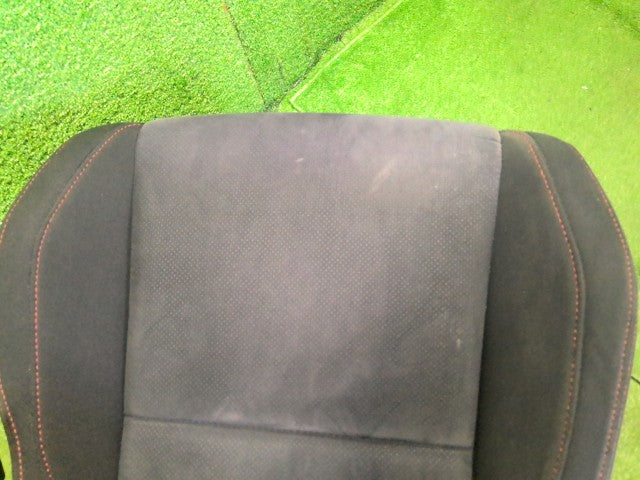 プリウス ドライバーシート DAA-ZVW30 71610-47241