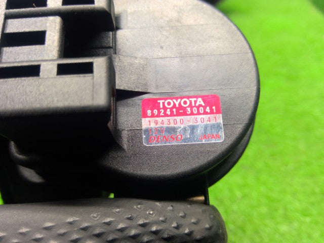 【中古】クラウン DAA-AWS210 左フロントストラット ショックのみ