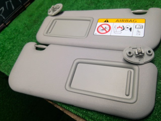 アクア サンバイザー DAA-NHP10 74310-52D80-B0