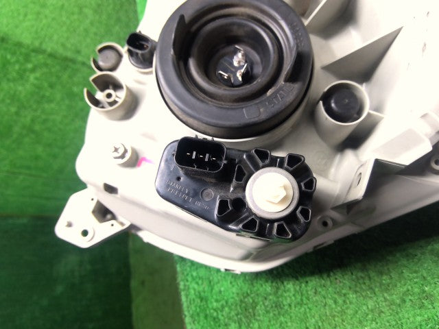 アルト 左ヘッドランプASSY DBA-HA35S 35320-64L01