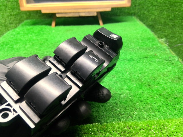 ハスラー パワーウインドウスイッチ DAA-MR41S 37990-65P00