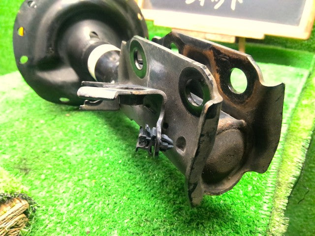 【中古】フィット DAA-GP5 右 フロント
