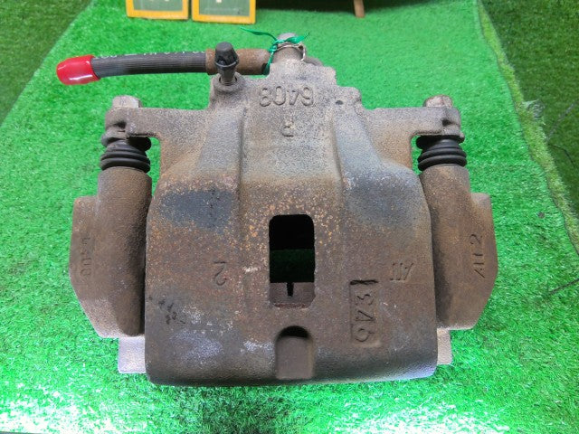 【中古】ハリアー DAA-MHU38W 右Fキャリパー 47730-48140