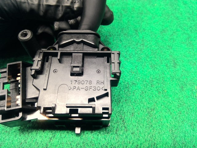 【中古】アルファード CBA-ANH10W ワイパースイッチ 84652-2G410