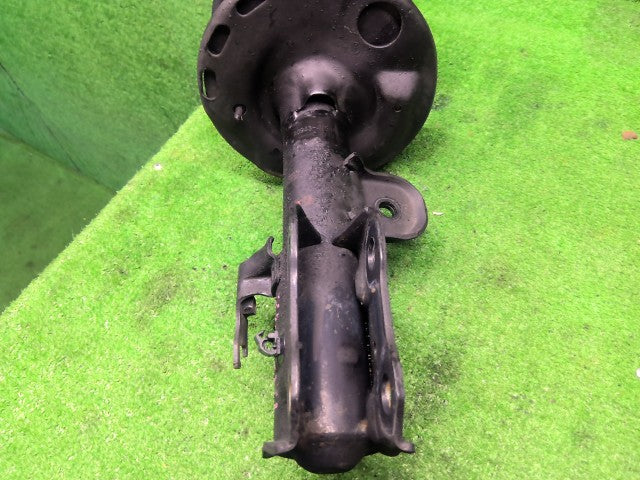 【中古】プリウス DAA-ZVW30 右フロントストラット 48510-80573
