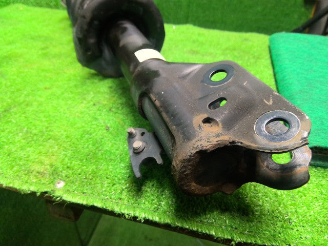 【中古】タント DBA-L385S 左フロントストラット 48520-B2812-