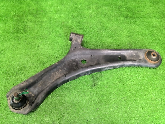 キャリィ EBD-DA16T 右フロントロアアーム 45201-82M00