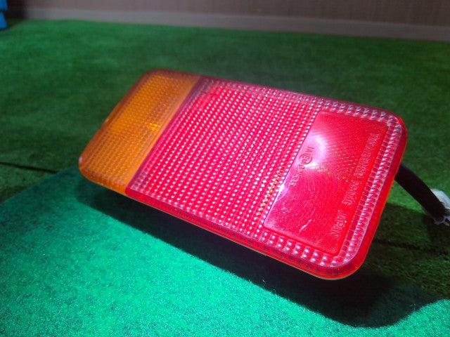 キャリィ EBD-DA16T 右テールランプ 右ブレーキランプ