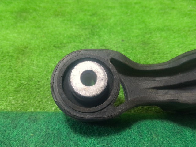 【中古】ステップワゴン DBA-RK1 エンジンマウント4個セット 50850-SZW-003