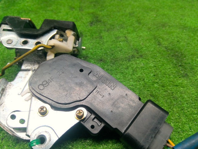 【中古】ハイゼット LE-S210V 右フロントドアロックソレノイド 69310-97506