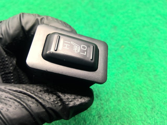 【中古】デリカD5 LDA-CV1W 右側シートヒータースイッチ W23A19