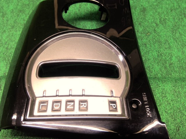 【中古】デリカD5 LDA-CV1W オーディオパネル 8002A645HA