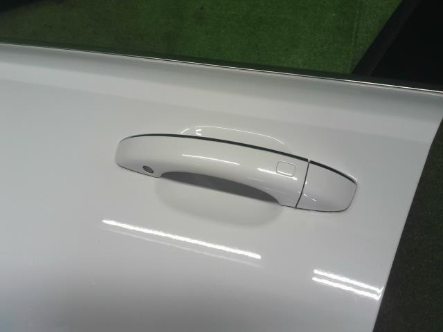 アウディ A6 左ＦドアＡＳＳＹ DBA-4GCHVS 4G0831051