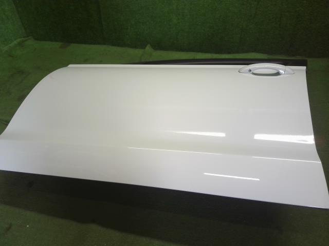 アウディ A6 左ＦドアＡＳＳＹ DBA-4GCHVS 4G0831051