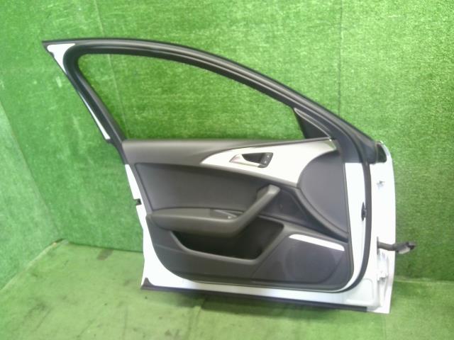 アウディ A6 左ＦドアＡＳＳＹ DBA-4GCHVS 4G0831051