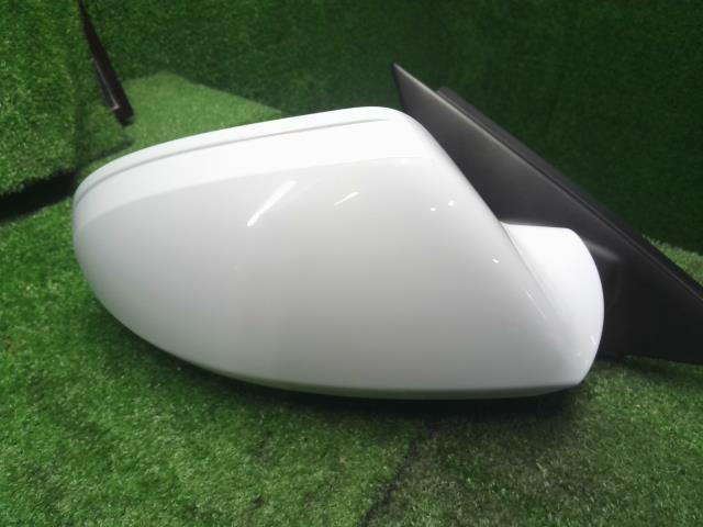 アウディ A6 右サイドミラー DBA-4GCHVS 4G2857410AE