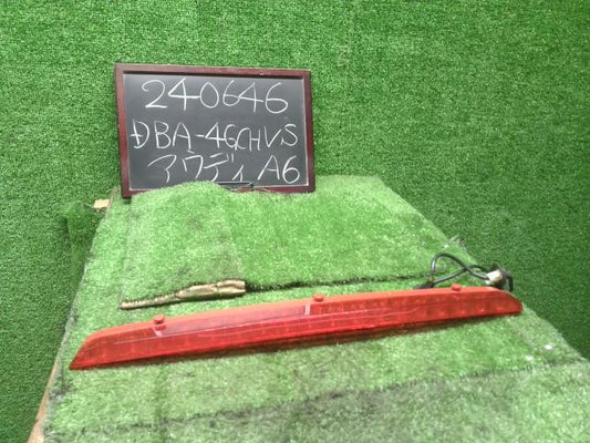 アウディ A6 ハイマウントストップランプ DBA-4GCHVS 4G9945097