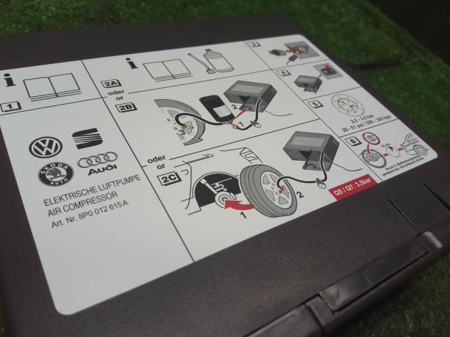 アウディ A6 エアコンプレッサー DBA-4GCHVS 4G0260805A