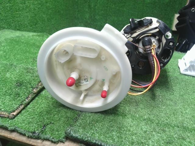 アウディ A6 フューエルポンプ DBA-4GCHVS 4G0919051C