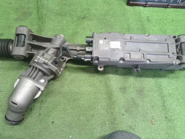 アウディ A6 ステアリングギアボックス DBA-4GCHVS 4G2423055BM
