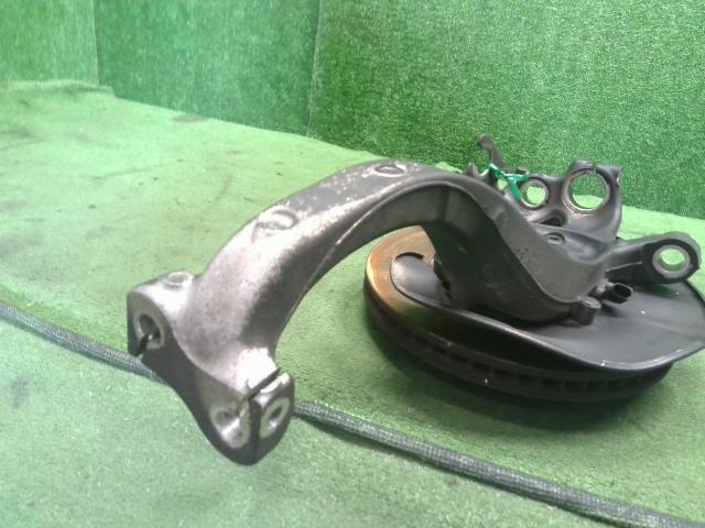 アウディ A6 右ＦナックルハブＡＳＳＹ DBA-4GCHVS 4G0407254A