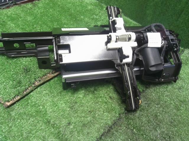 アウディ A6 マルチモニター DBA-4GCHVS