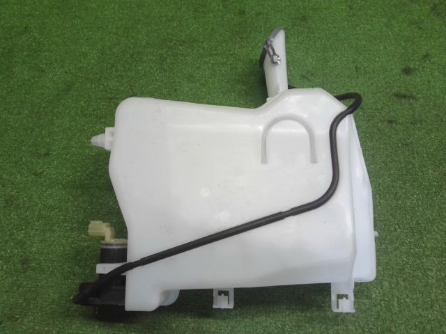 サクラ ウォッシャータンク ZAA-B6AW 28910-7PA0A