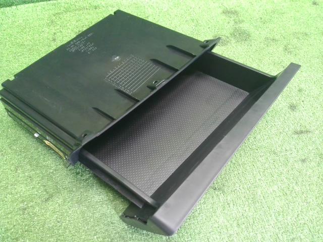 サクラ グローブＢＯＸ ZAA-B6AW