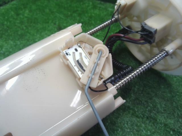 スイフト フューエルポンプ DAA-ZD53S 15100-52RA0