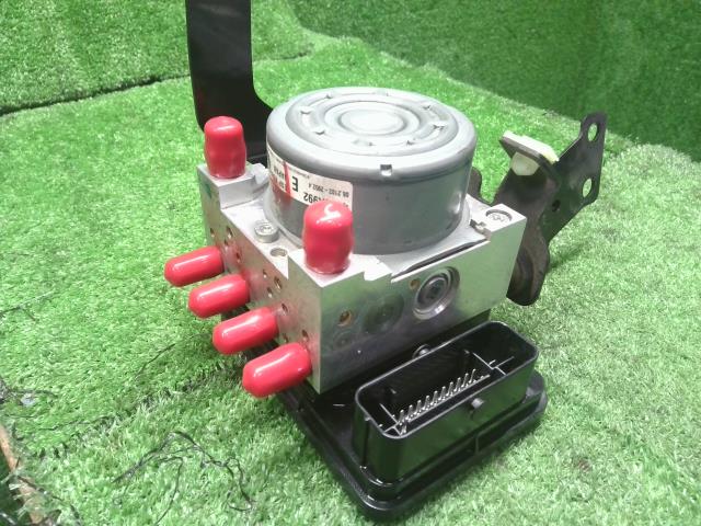 アウトランダー ＡＢＳアクチュエーター DLA-GG2W 4670A993