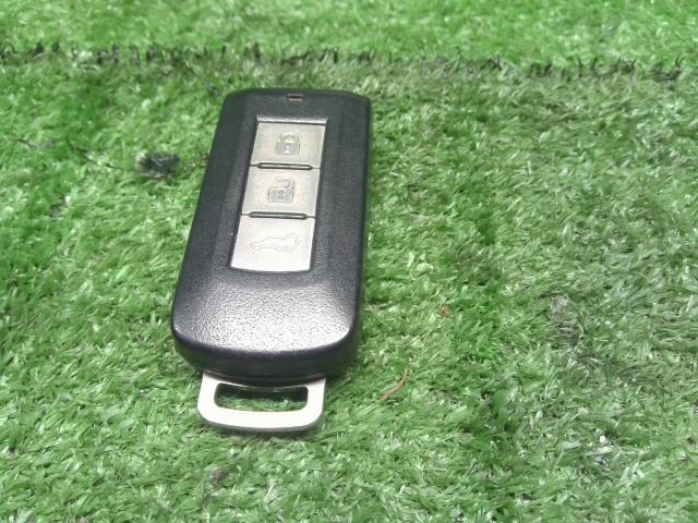 アウトランダー キーレスリモコン DLA-GG2W 8637A815