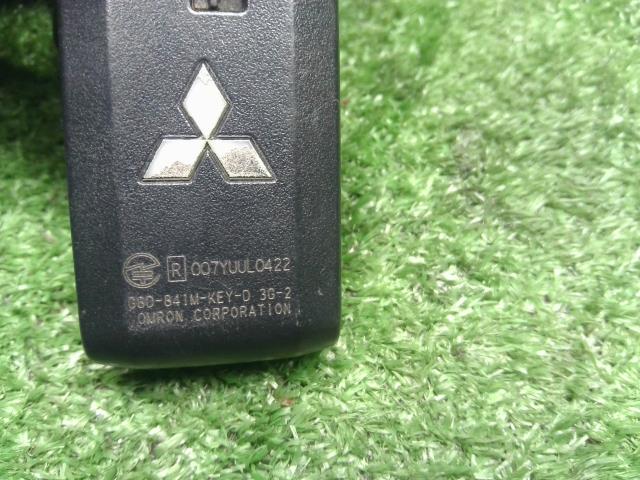 アウトランダー キーレスリモコン DLA-GG2W 8637A815