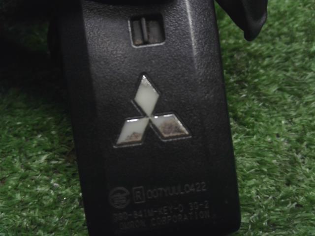 アウトランダー キーレスリモコン DLA-GG2W 8637A815