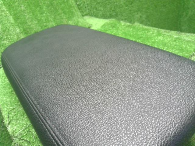 アウトランダー コンソールボックス DLA-GG2W 8011B160XA