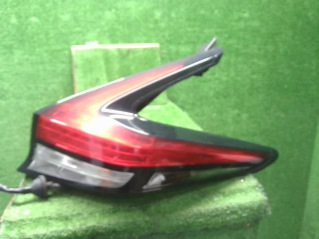 リーフ 右テールランプ ZAA-ZE1 26550-5SK0B