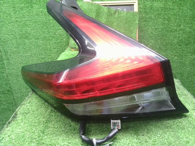 リーフ 左テールランプ ZAA-ZE1 26555-5SK0B