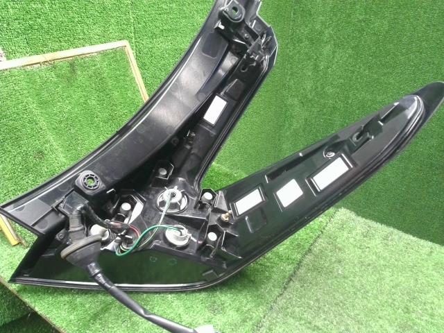 リーフ 左テールランプ ZAA-ZE1 26555-5SK0B